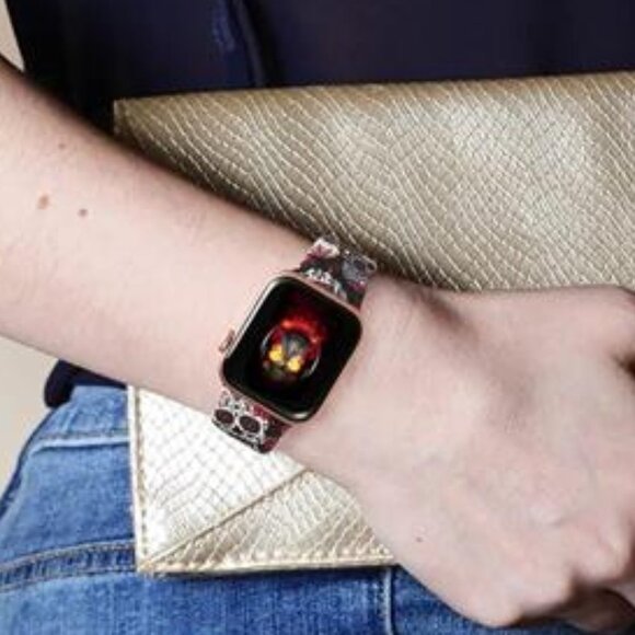 NEW Skull Luxury Apple Watch Band - Picture 5 of 5